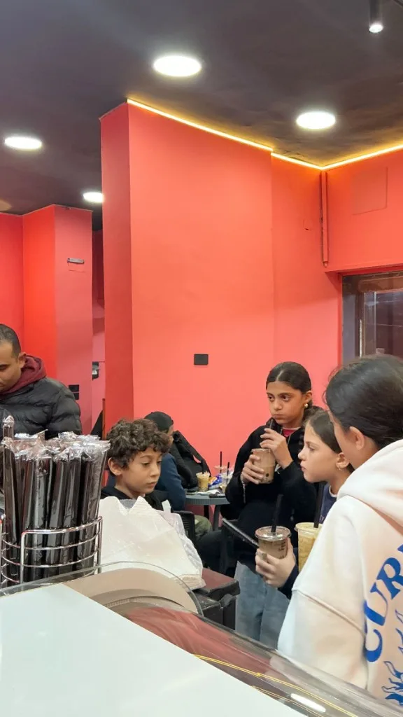Families enjoying Bobaz milk tea
